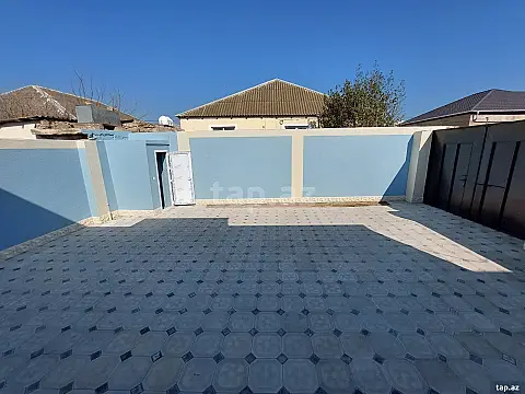 Satılır 4 otaqlı həyət evi 200 m²
