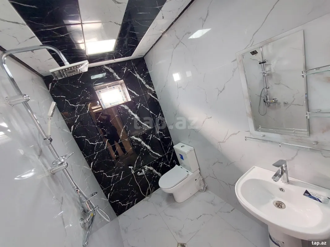 Satılır 4 otaqlı həyət evi 200 m²