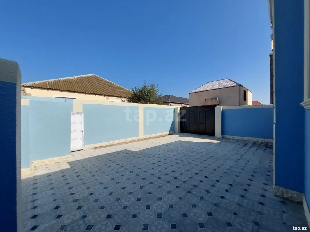 Satılır 4 otaqlı həyət evi 200 m²