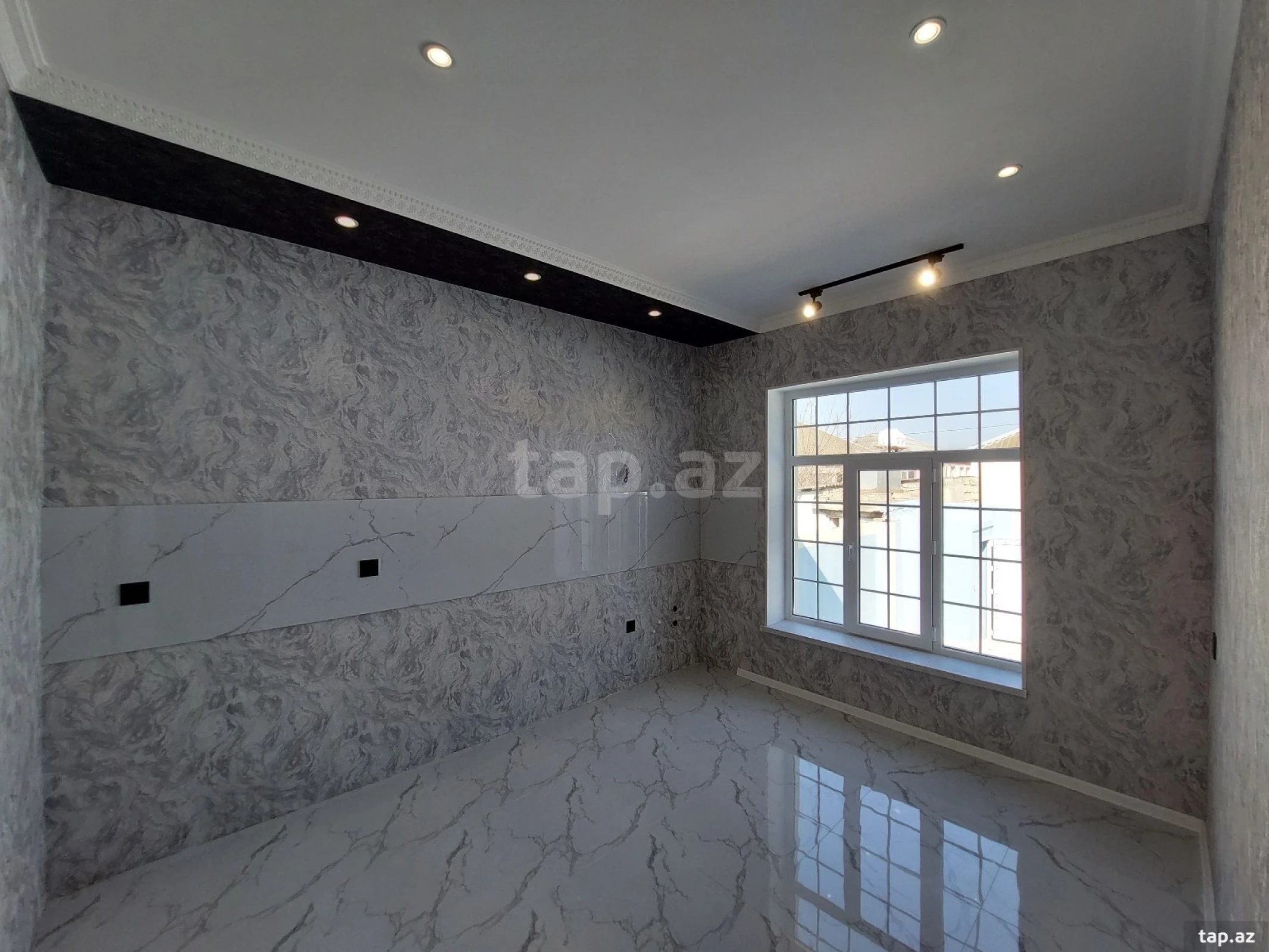 Satılır 4 otaqlı həyət evi 200 m²