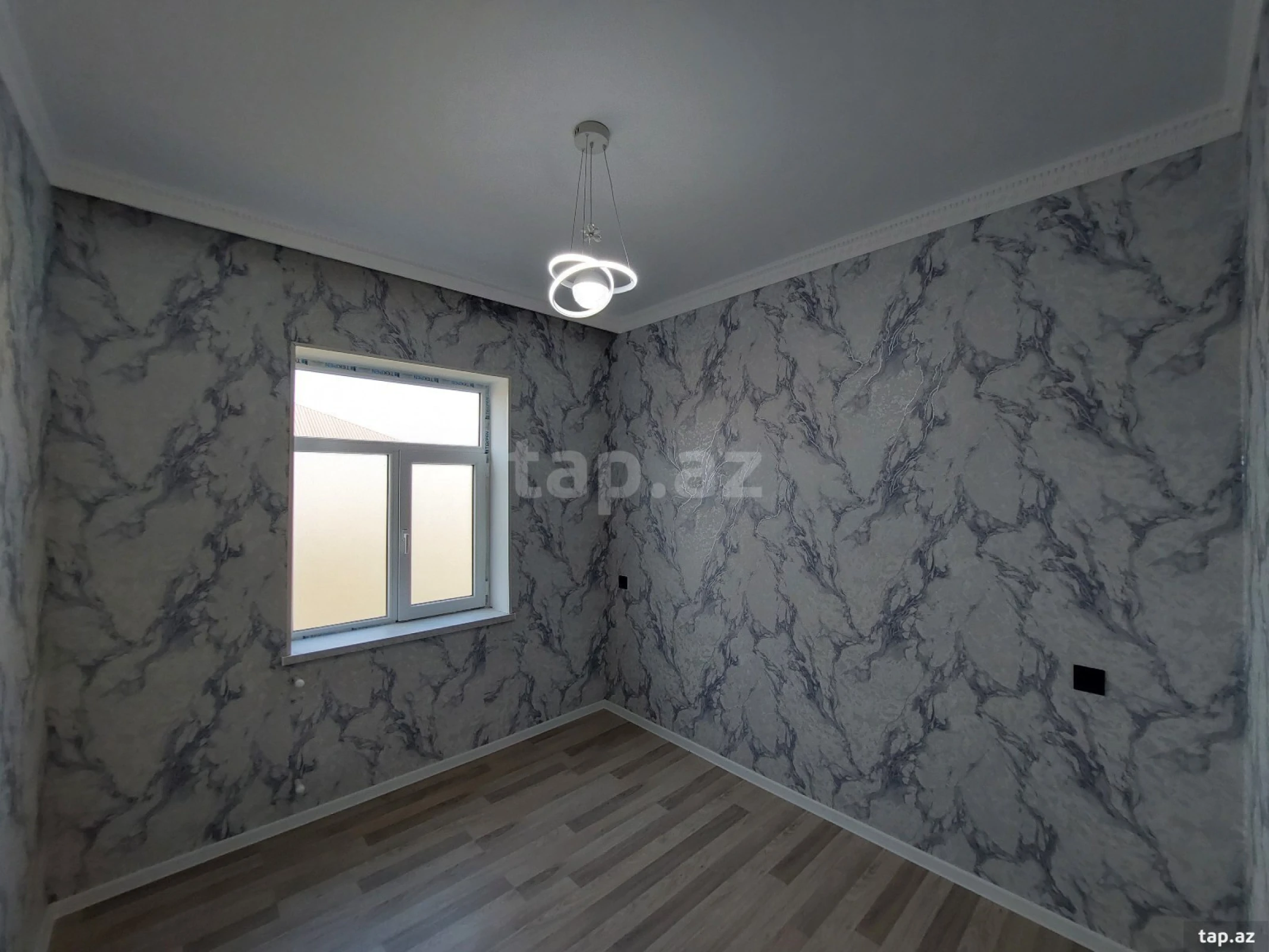 Satılır 4 otaqlı həyət evi 200 m²