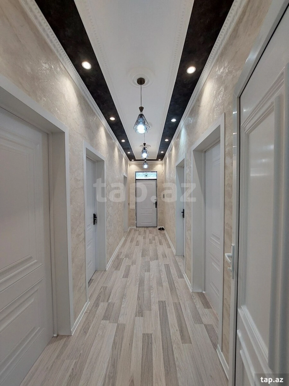 Satılır 4 otaqlı həyət evi 200 m²