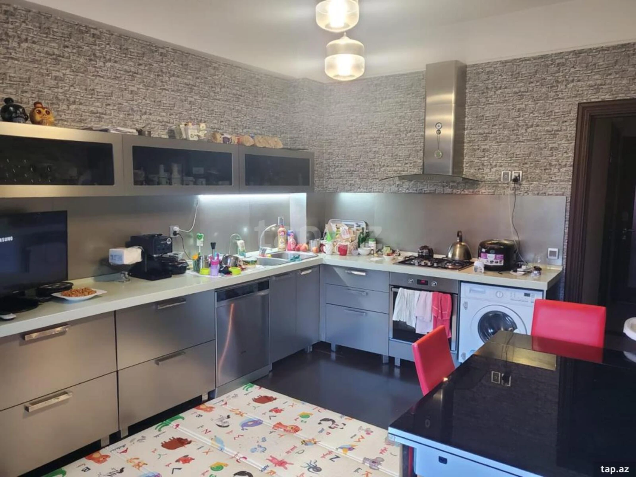 Satılır 2 otaqlı yeni tikili 110 m²