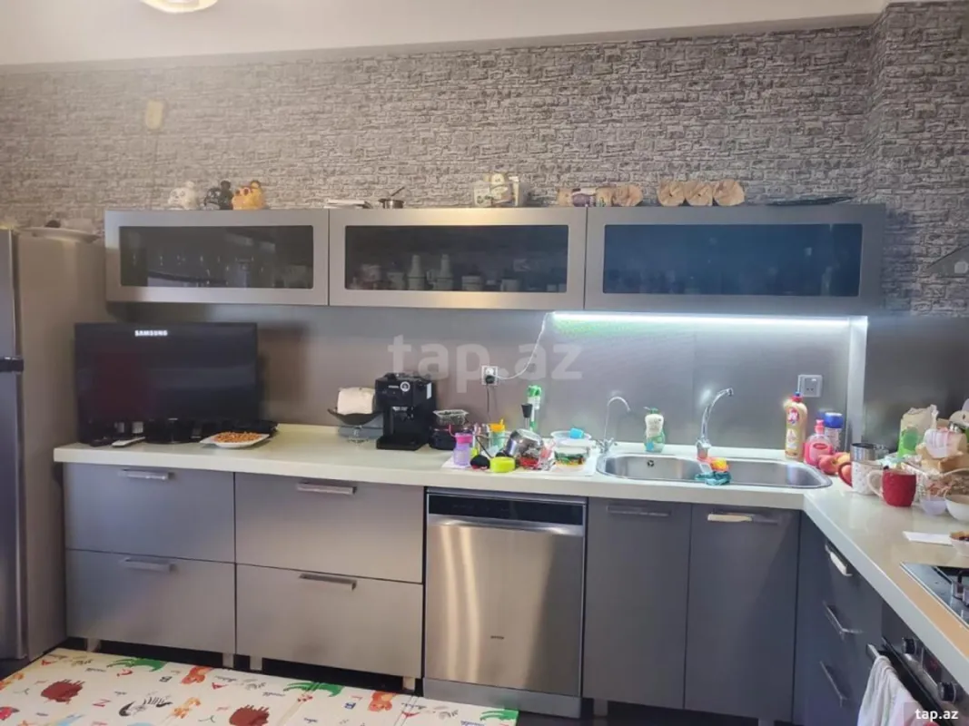 Satılır 2 otaqlı yeni tikili 110 m²
