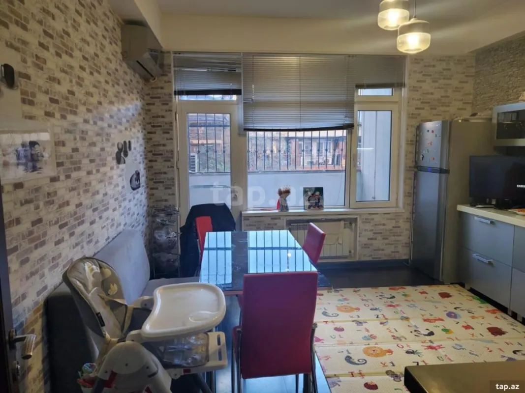 Satılır 2 otaqlı yeni tikili 110 m²