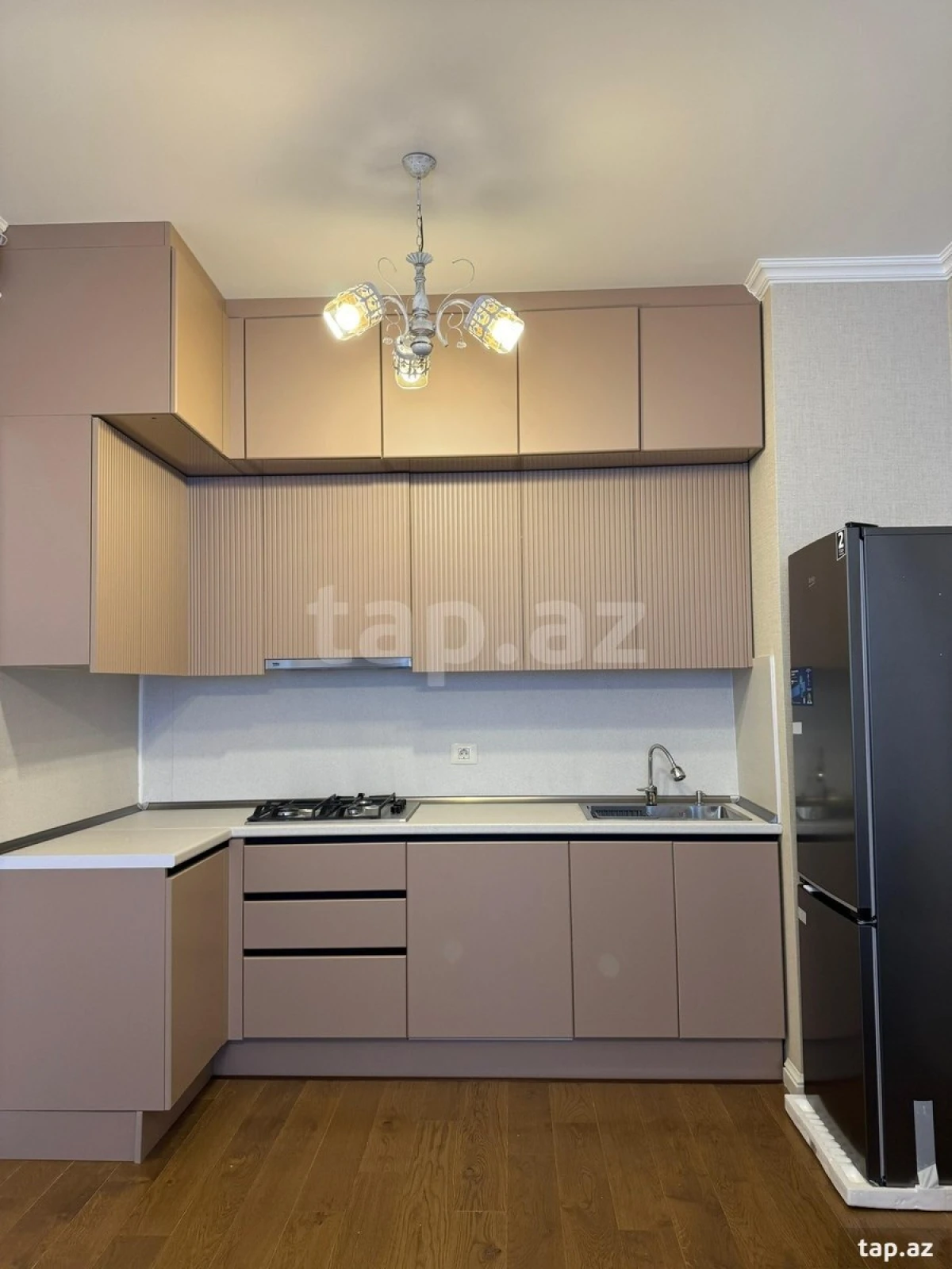 Kirayə verilir 2 otaqlı yeni tikili 50 m²