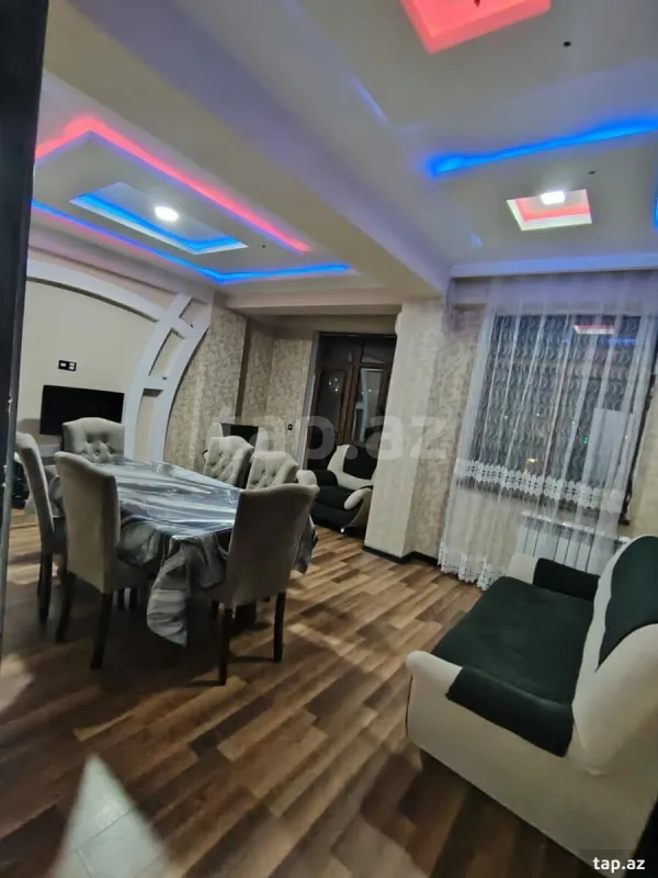 Kirayə verilir 3 otaqlı yeni tikili 80 m²