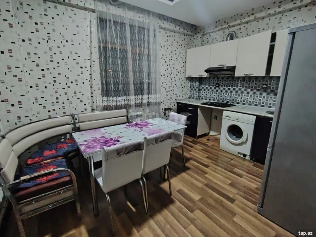 Kirayə verilir 3 otaqlı yeni tikili 80 m²