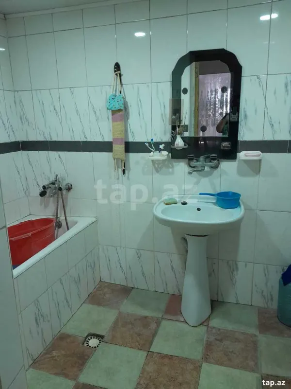 Satılır 4 otaqlı həyət evi 100 m²