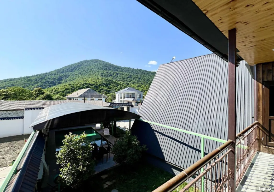 Kirayə verilir 5 otaqlı həyət evi 100 m²