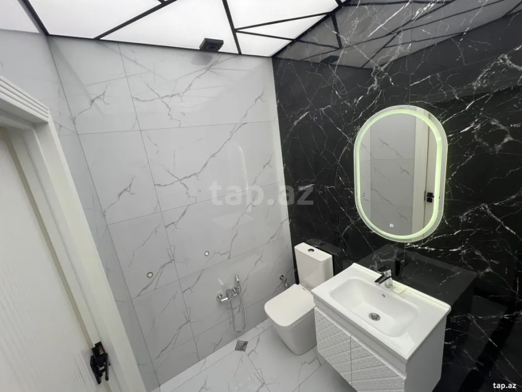 Satılır 2 otaqlı yeni tikili 68 m²