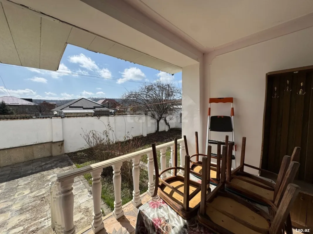 Satılır 5 otaqlı həyət evi 100 m²