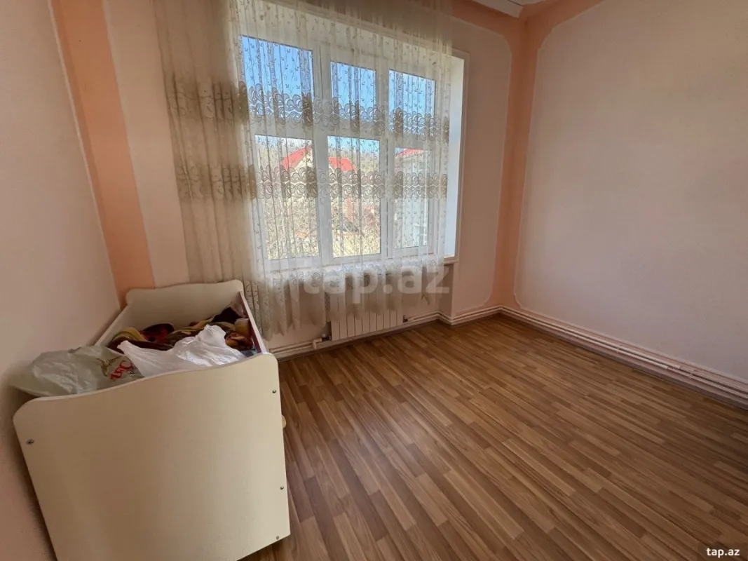 Satılır 5 otaqlı həyət evi 100 m²