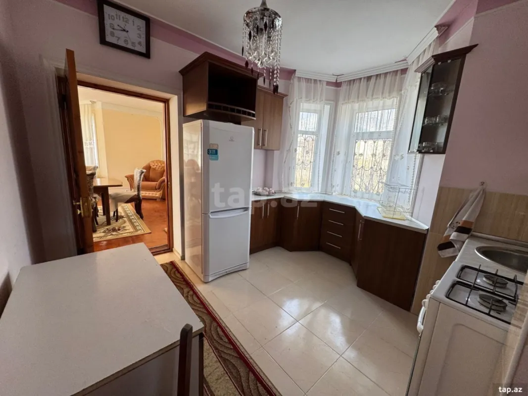 Satılır 5 otaqlı həyət evi 100 m²