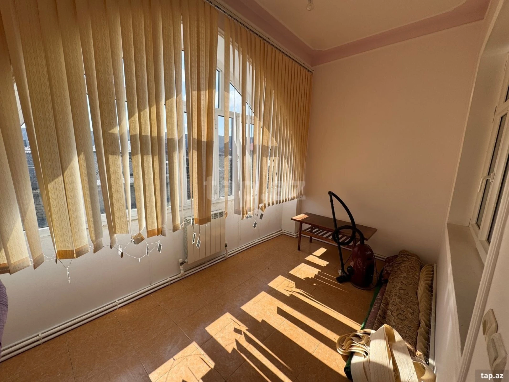 Satılır 5 otaqlı həyət evi 100 m²