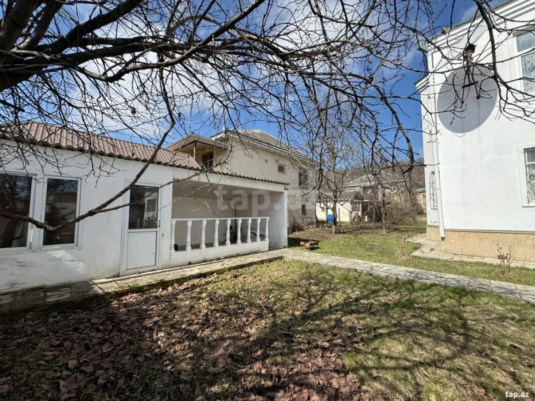 Satılır 5 otaqlı həyət evi 100 m²