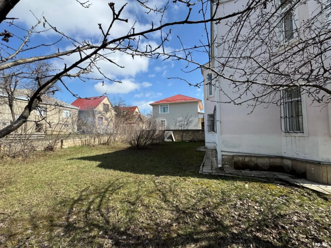 Satılır 5 otaqlı həyət evi 100 m²