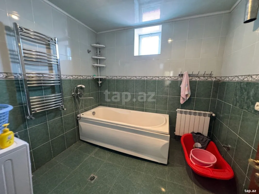 Satılır 5 otaqlı həyət evi 100 m²