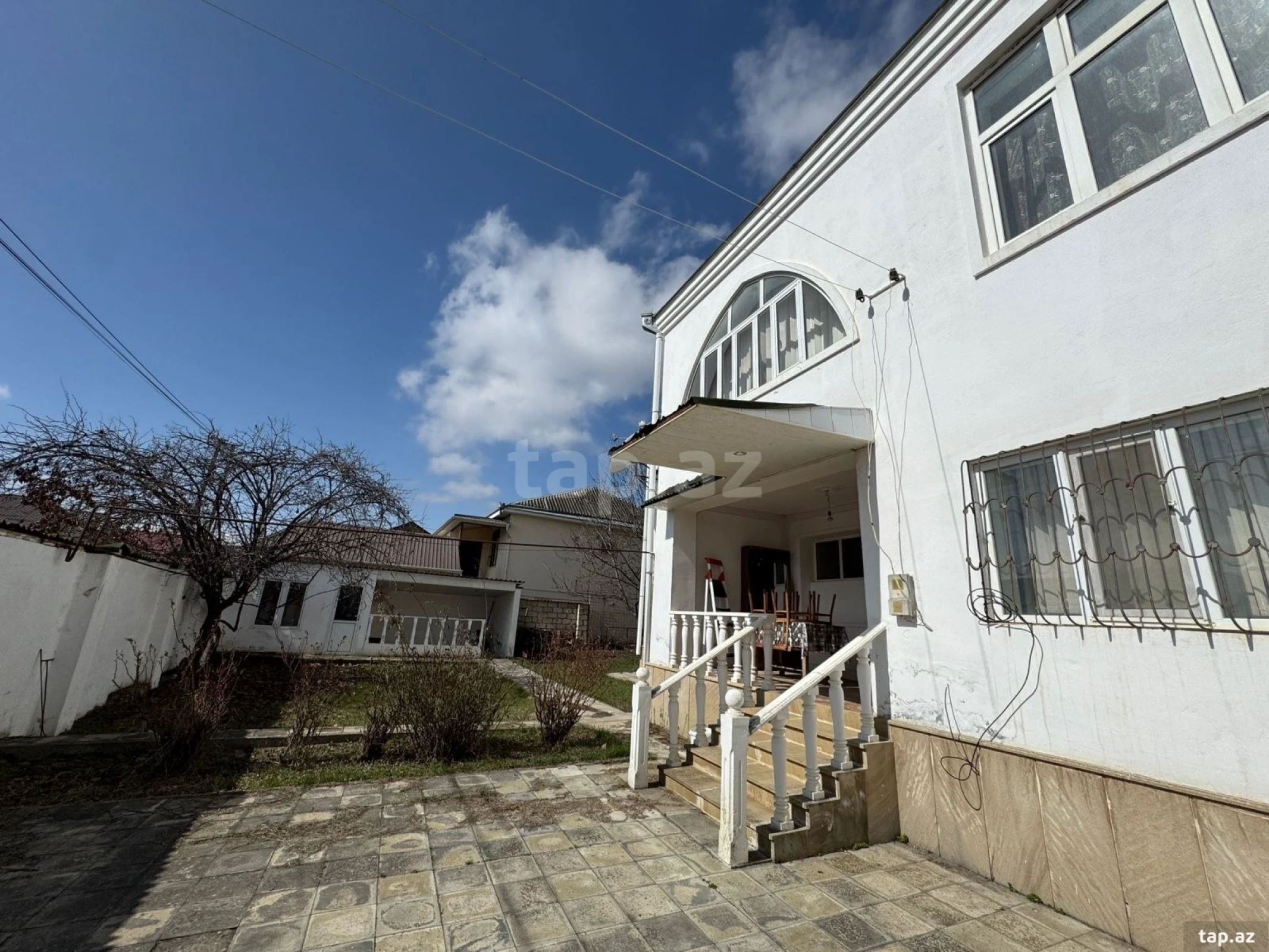 Satılır 5 otaqlı həyət evi 100 m²