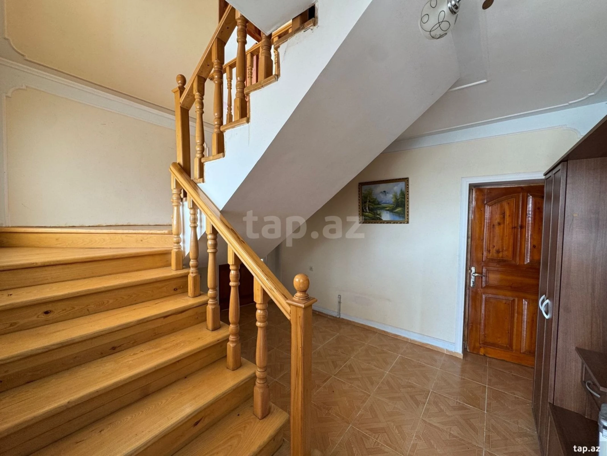 Satılır 5 otaqlı həyət evi 100 m²