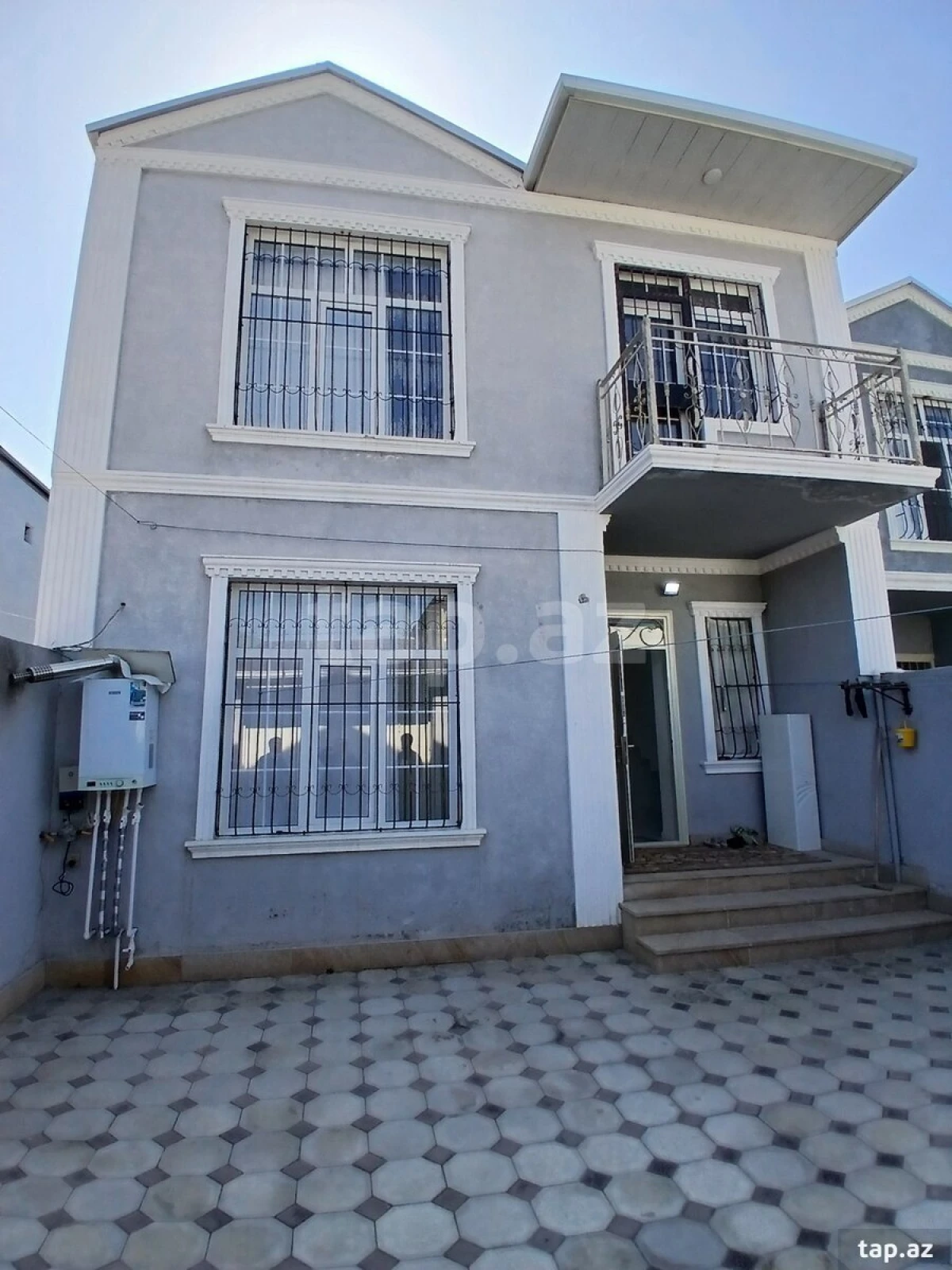 Satılır 4 otaqlı həyət evi 140 m²
