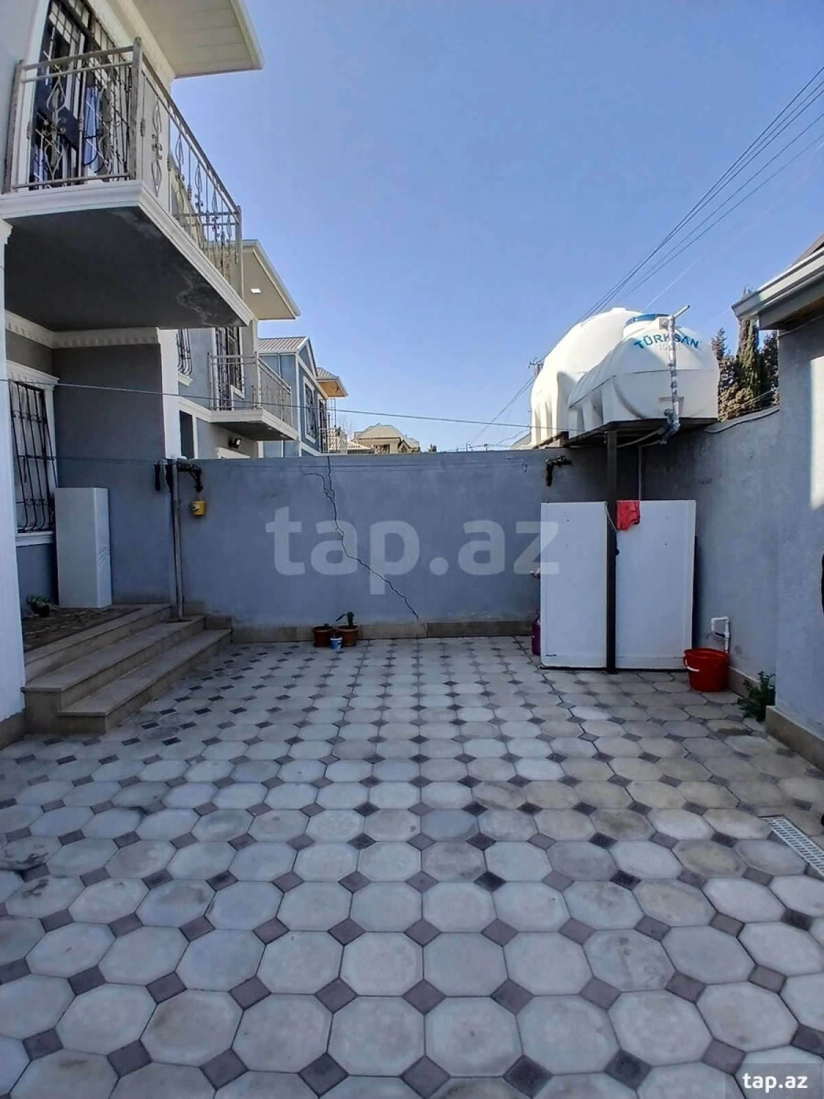 Satılır 4 otaqlı həyət evi 140 m²