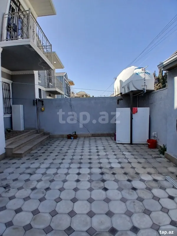Satılır 4 otaqlı həyət evi 140 m²