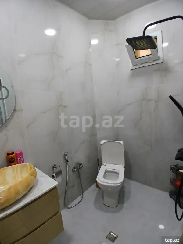 Satılır 4 otaqlı həyət evi 140 m²