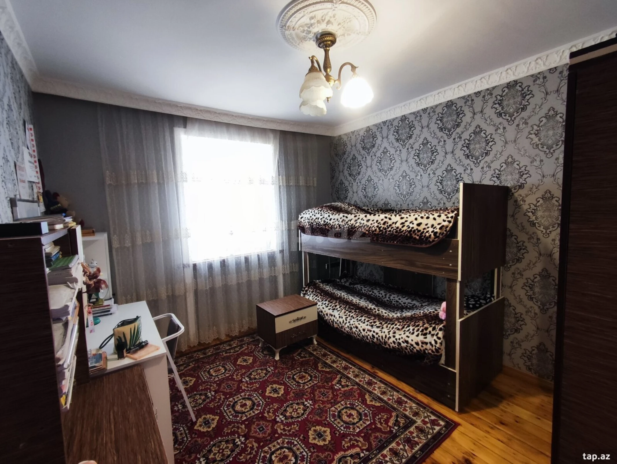 Satılır 4 otaqlı mənzil 90 m²