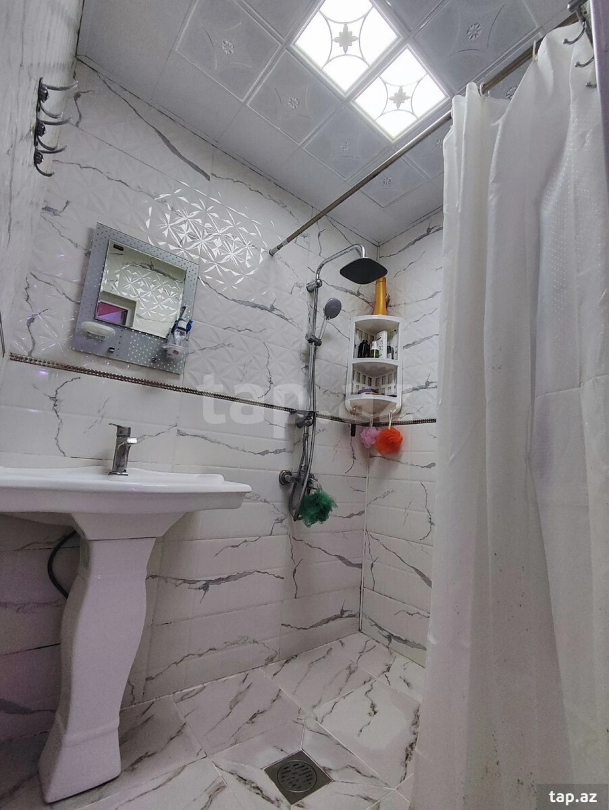 Satılır 4 otaqlı mənzil 90 m²