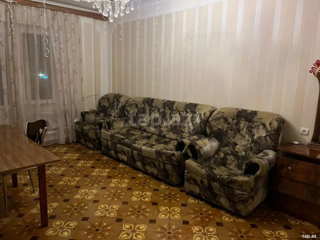 Satılır 4 otaqlı mənzil 100 m²