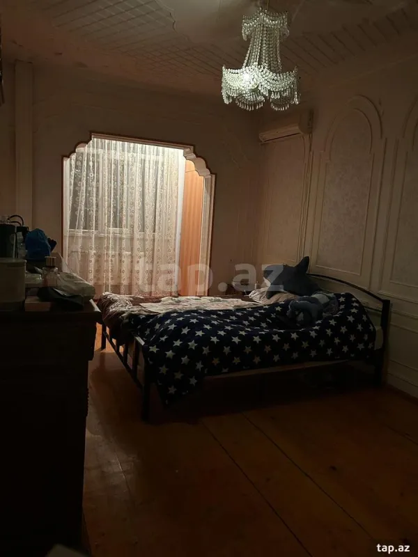 Satılır 4 otaqlı mənzil 100 m²