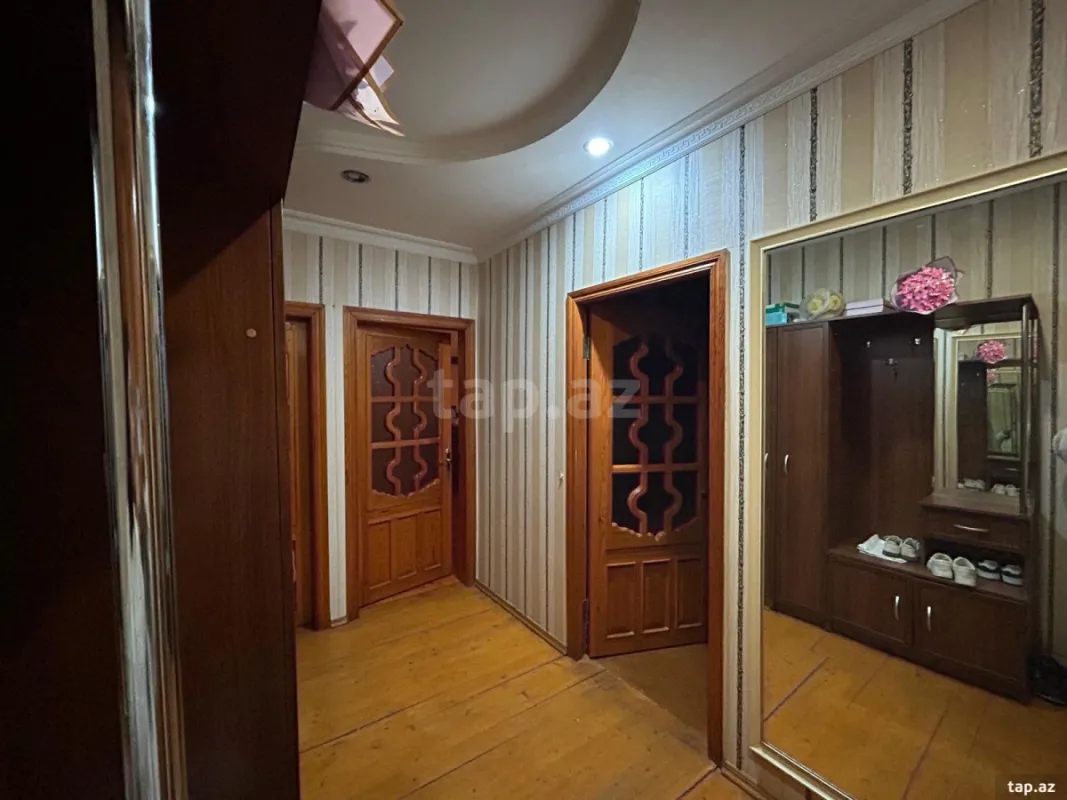 Satılır 4 otaqlı mənzil 100 m²
