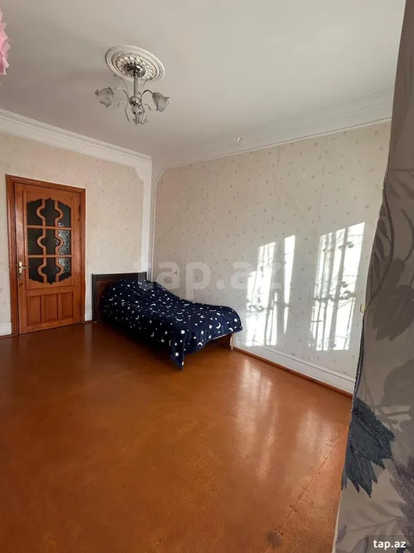 Satılır 4 otaqlı mənzil 100 m²