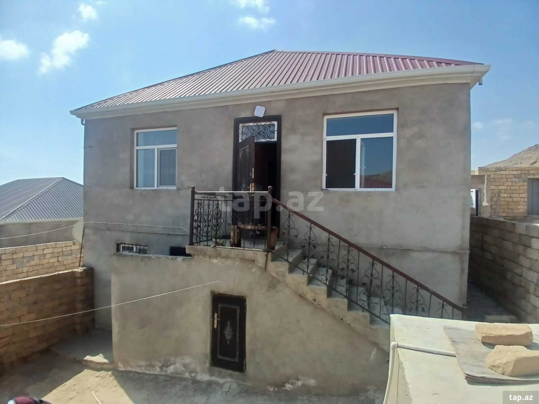 Satılır 5 otaqlı həyət evi 130 m²