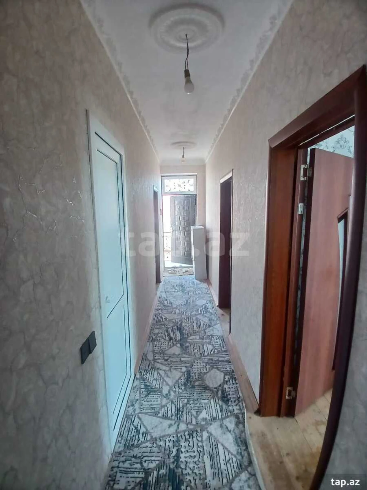 Satılır 5 otaqlı həyət evi 130 m²