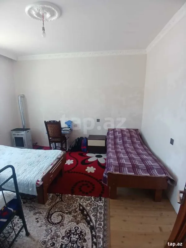 Satılır 5 otaqlı həyət evi 130 m²