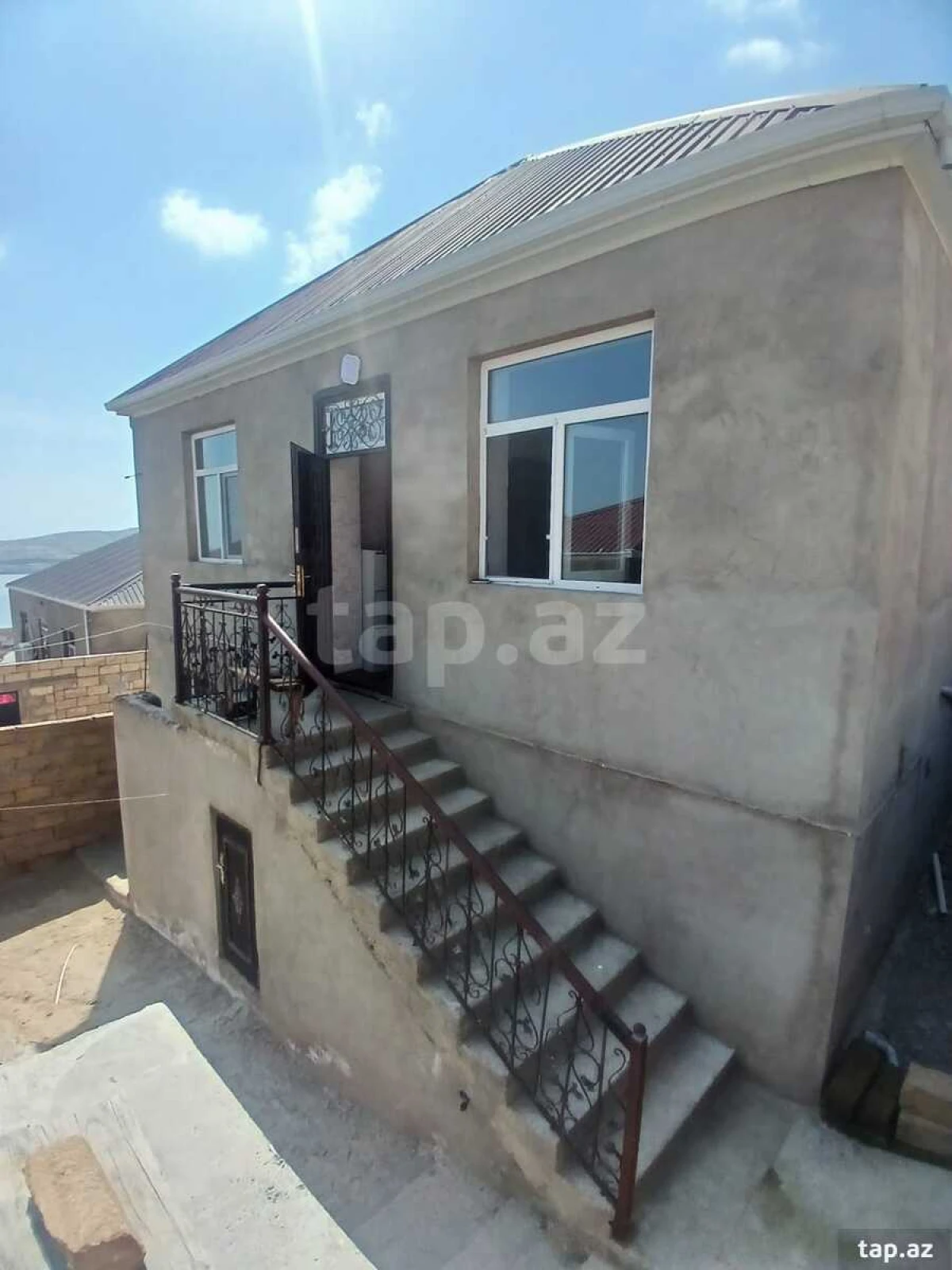 Satılır 5 otaqlı həyət evi 130 m²