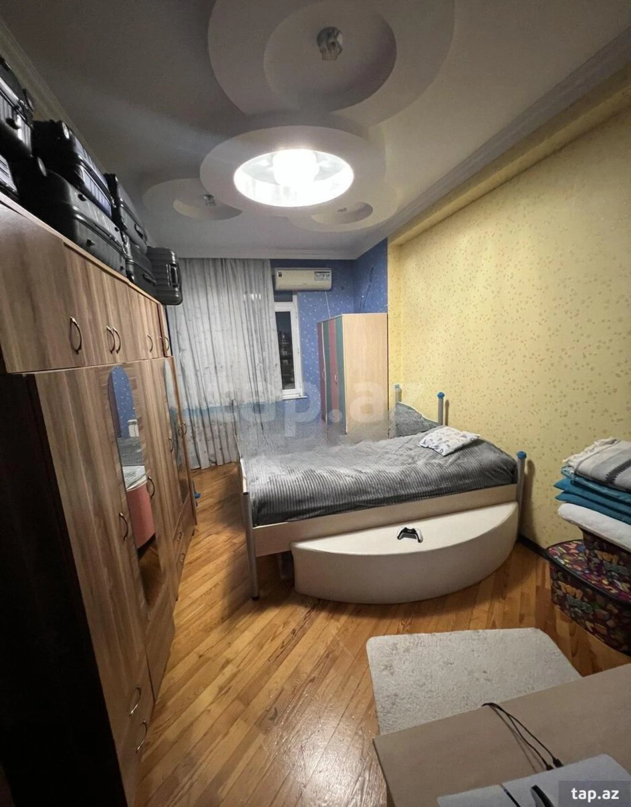 Satılır 3 otaqlı yeni tikili 120 m²