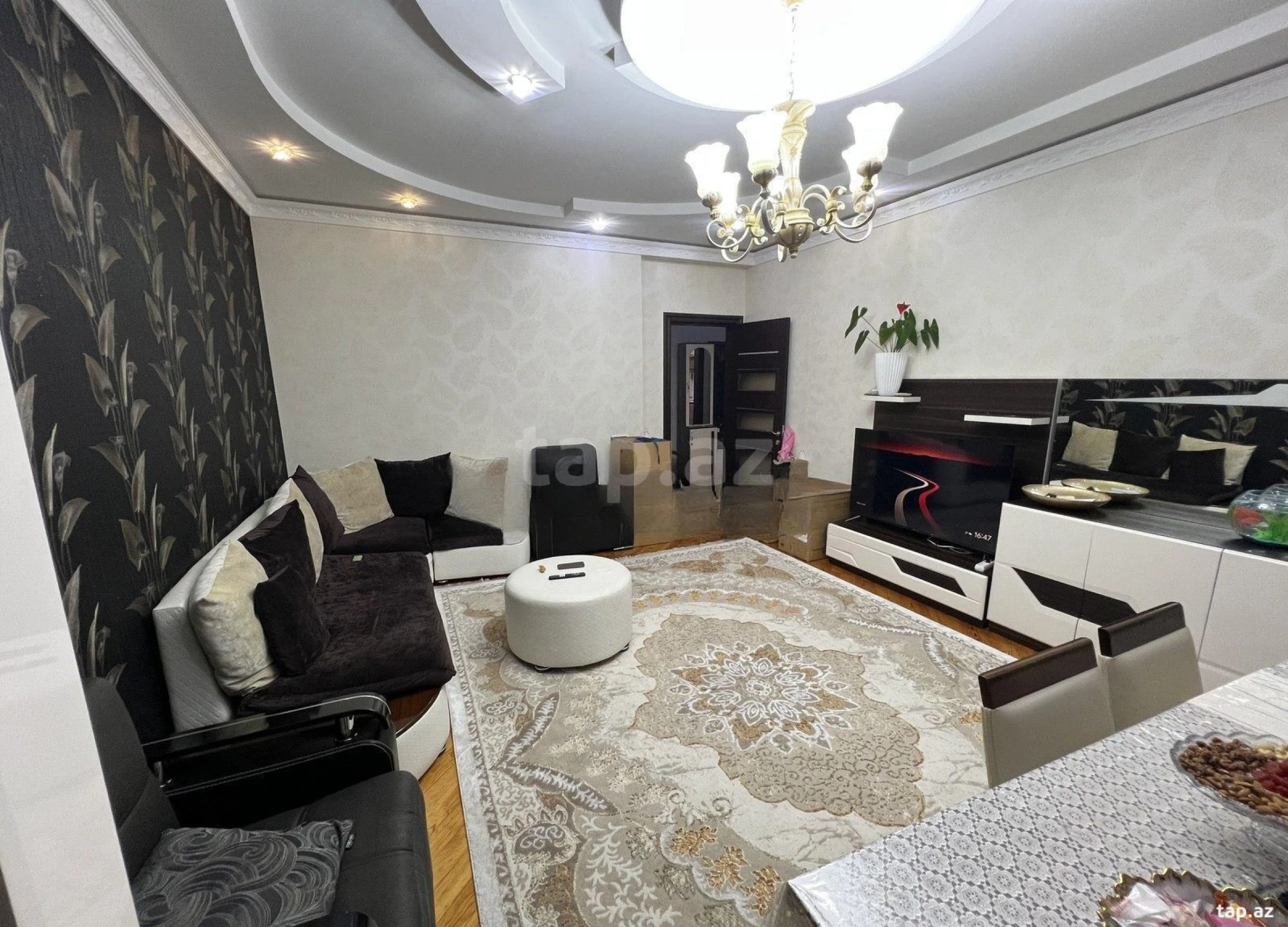 Satılır 3 otaqlı yeni tikili 120 m²