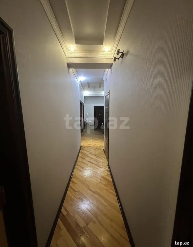 Satılır 3 otaqlı yeni tikili 120 m²