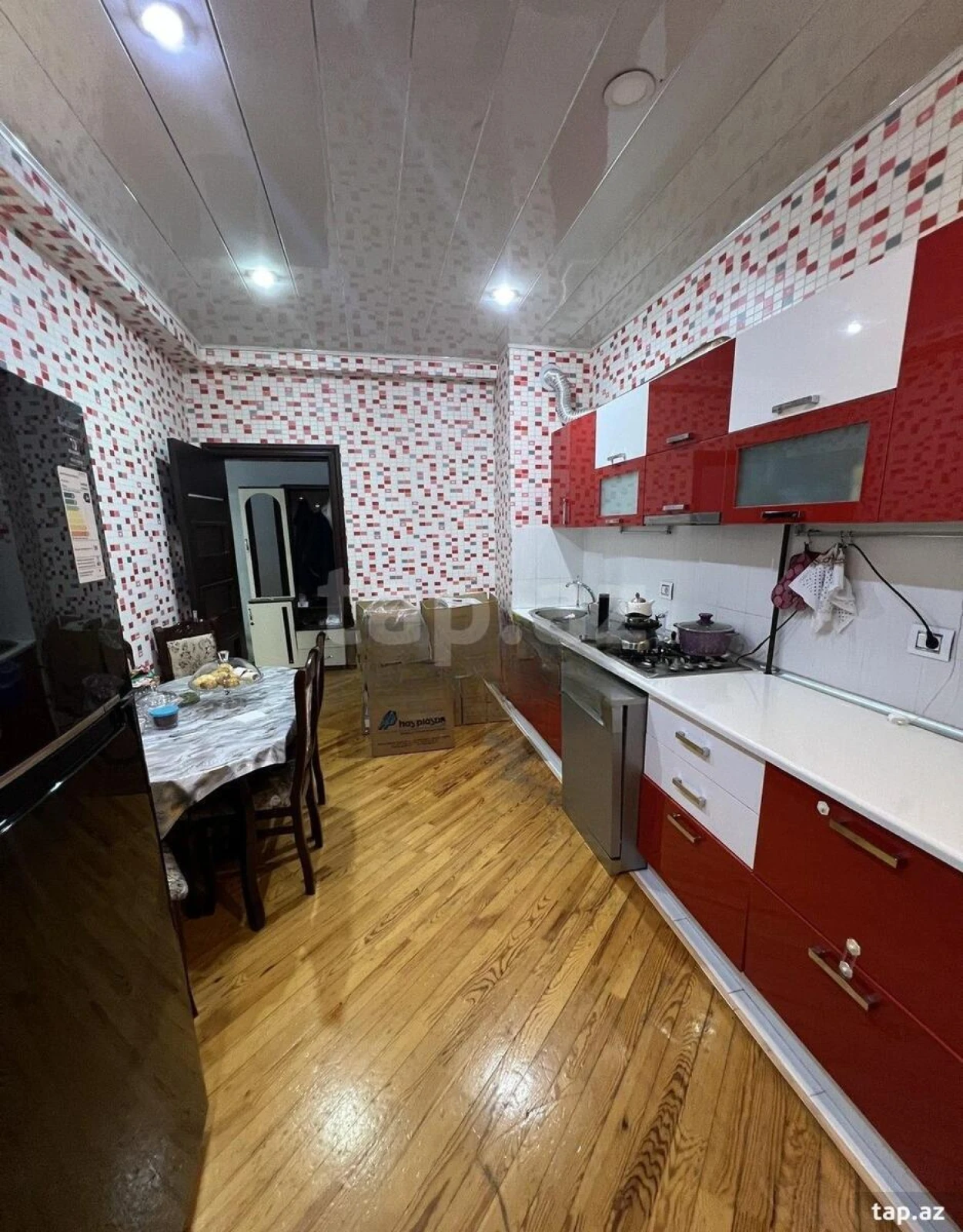 Satılır 3 otaqlı yeni tikili 120 m²