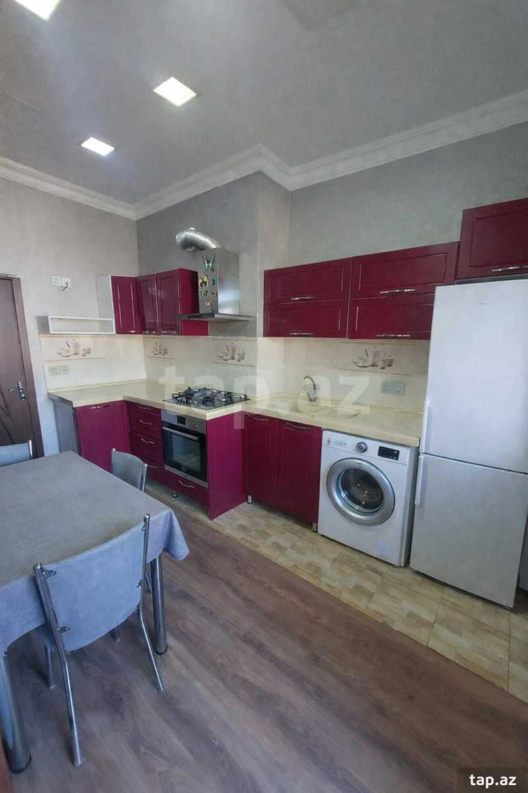 Kirayə verilir 3 otaqlı yeni tikili 80 m²