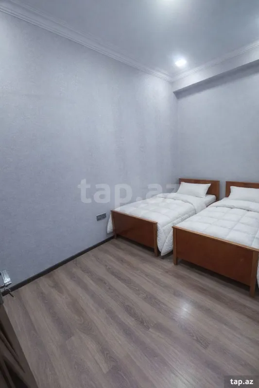 Kirayə verilir 3 otaqlı yeni tikili 80 m²