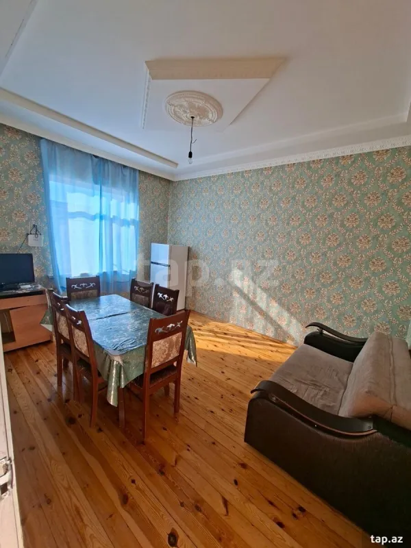 Kirayə verilir 2 otaqlı həyət evi 55 m²
