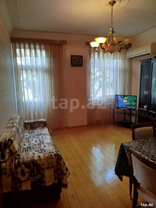 Kirayə verilir 2 otaqlı yeni tikili 50 m²