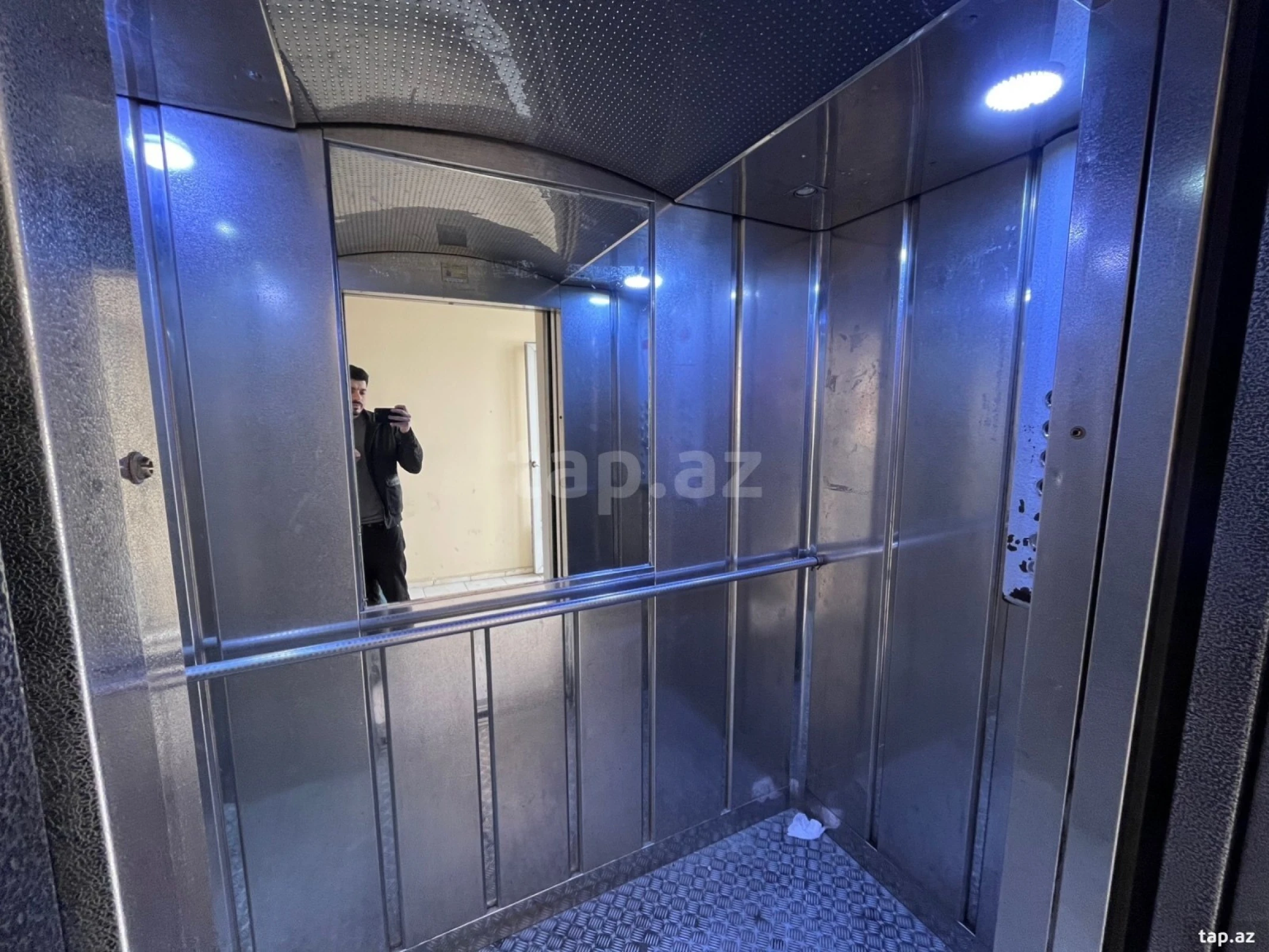 Satılır 3 otaqlı yeni tikili 71 m²