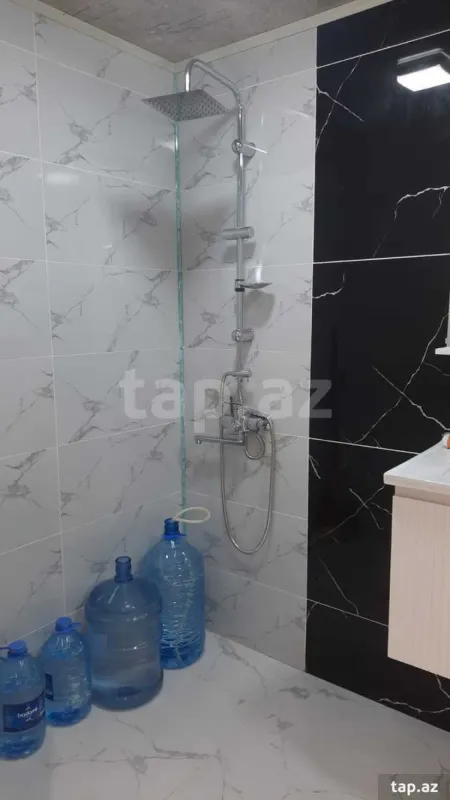 Kirayə verilir 3 otaqlı yeni tikili 65 m²