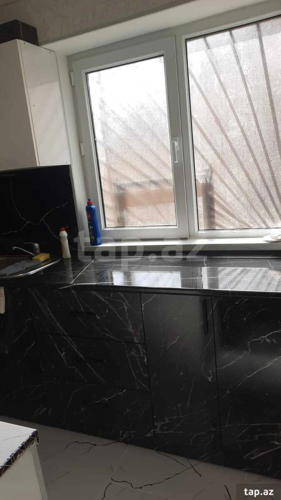 Kirayə verilir 3 otaqlı yeni tikili 65 m²