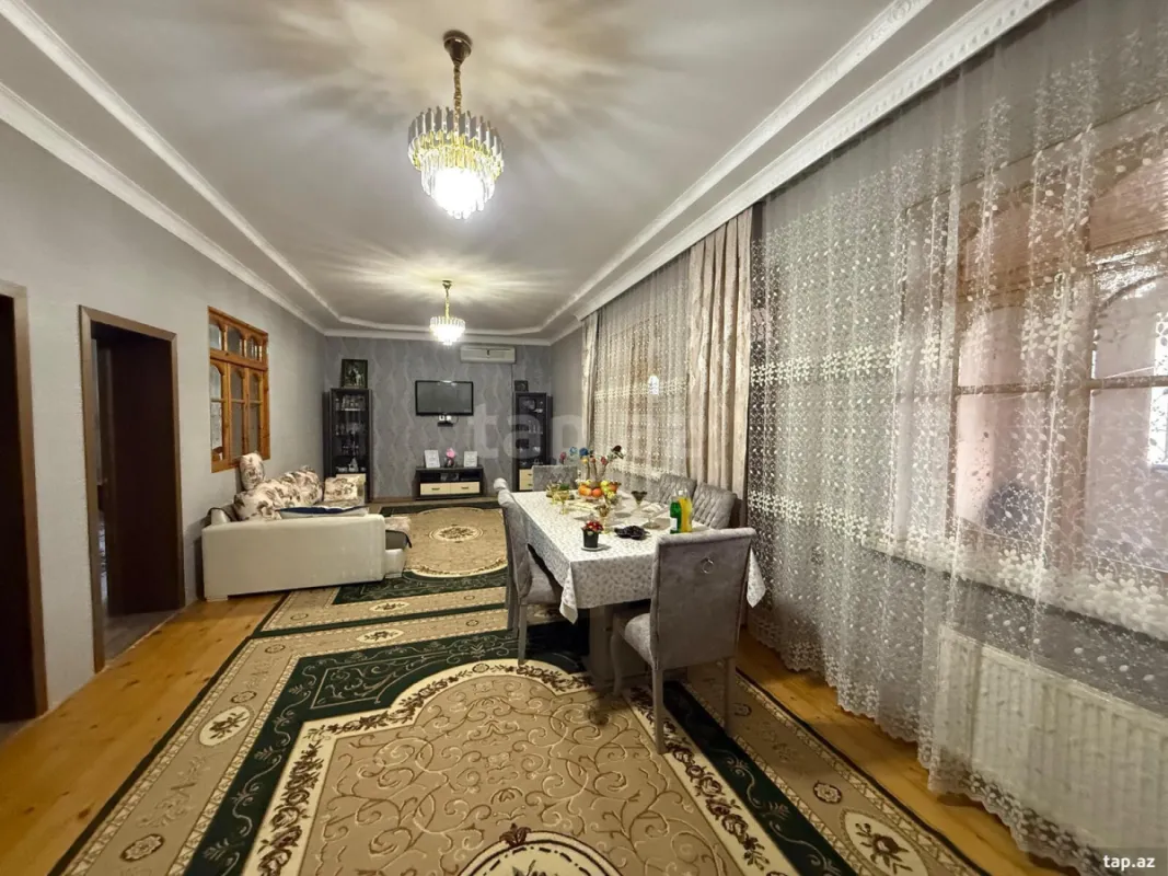 Satılır 4 otaqlı həyət evi 217 m²